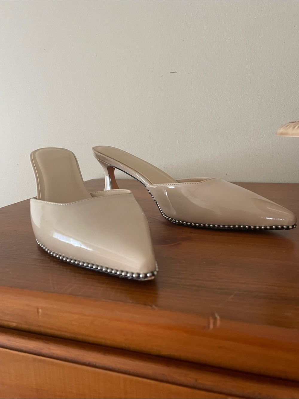 Size 9 Pointed Toe Beaded Mules 2.6” Kitten Heels. faux patent leather Nude - Picture 3 of 10